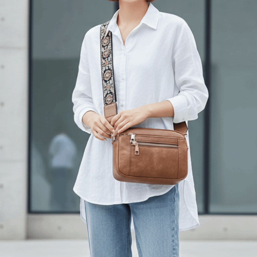 Bolso de Mano Vegano de Cuero  - Embroidery On Leather reseña y precio