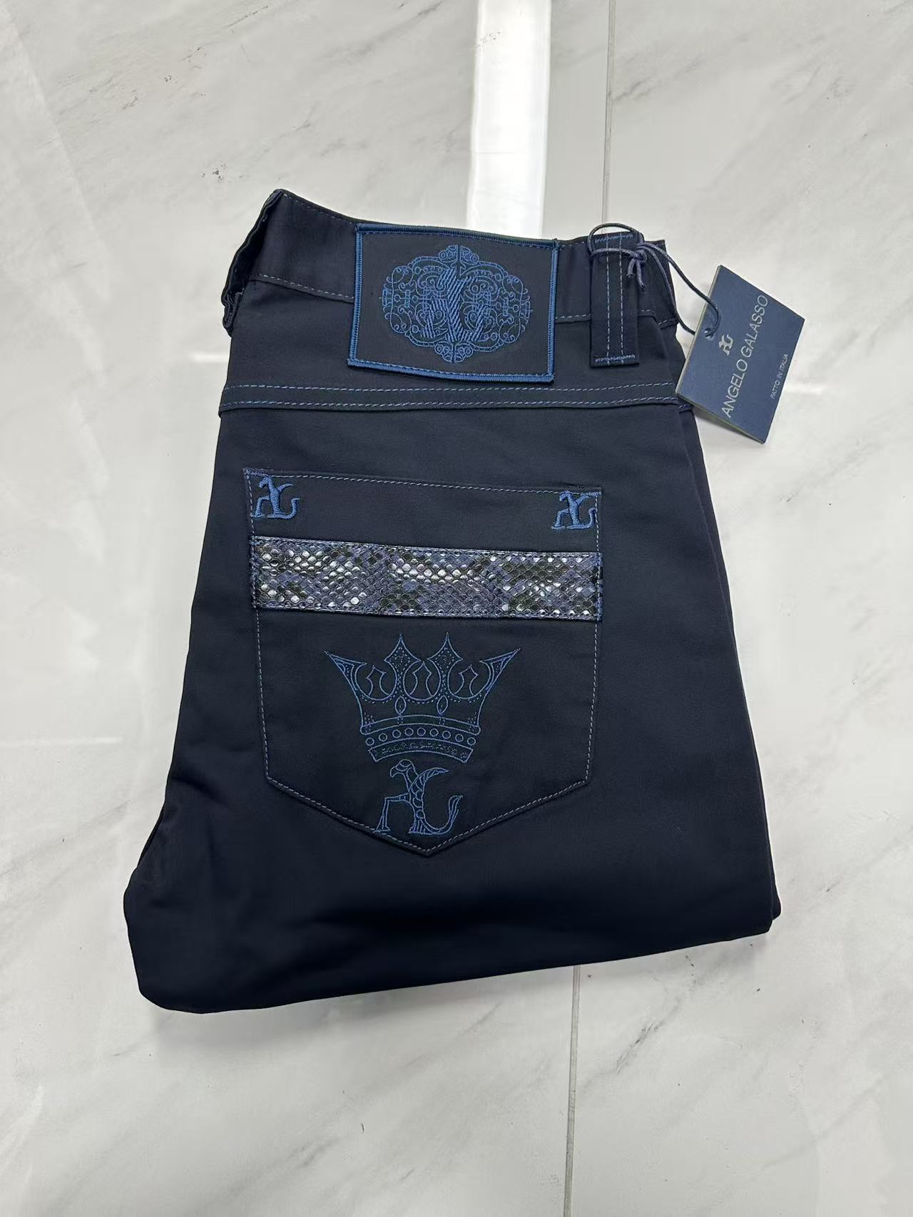 OECHSLI Jeans de algodón grues - Embroidery Jeans reseña y precio